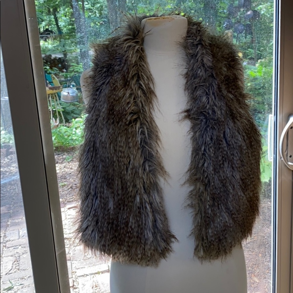 Dolan medium sweater vest